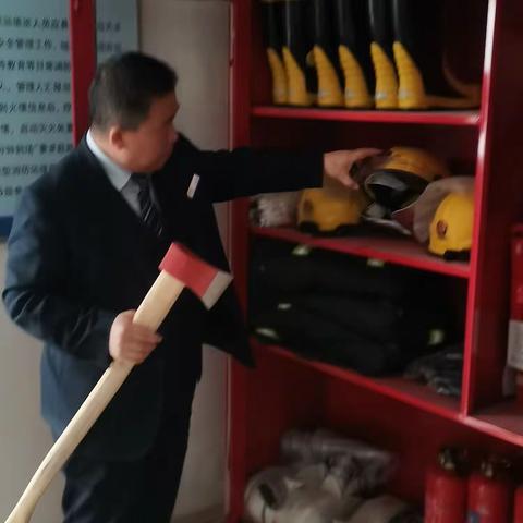 武山支行五一节前检查