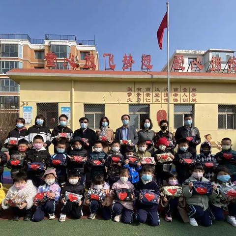 工行林荫路支行向包头报业幼儿园捐赠防疫物资助力复学