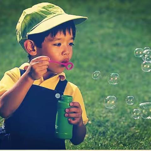 我们在家这样玩—琼台师范学院附属桂林洋幼儿园中班亲子空中课堂—我们一起吹泡泡