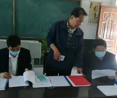 师生共奋进，学习不停步