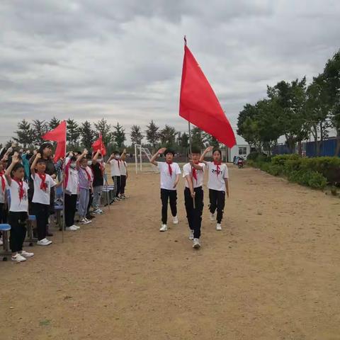 让梦飞翔，我心成长——扣庄镇唐庄小学六一联欢暨入队仪式活动纪实