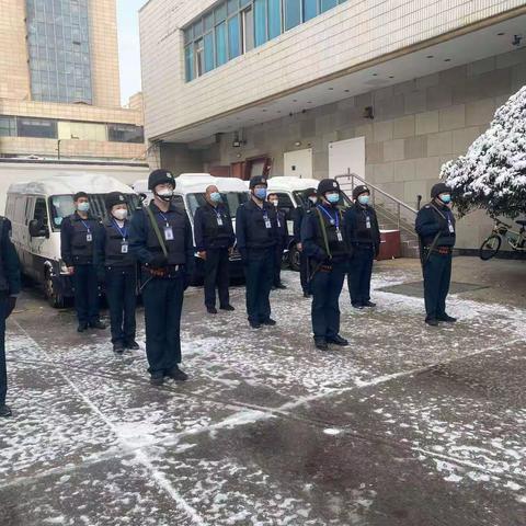 战风雪保安全 迎战恶劣天气