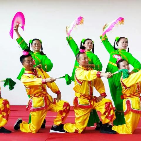 瑞塔铺群花灯《舞动东城》聚集桑植元素于一体