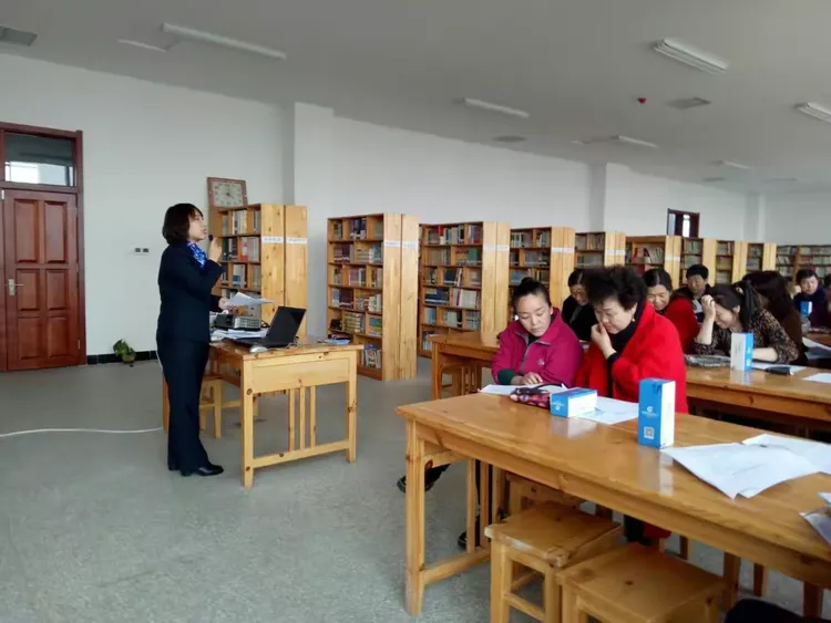 望都建行走进重点目标单位