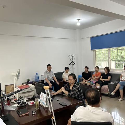【西延路社区】召开近期“人民满意窗口”创建工作部署会议