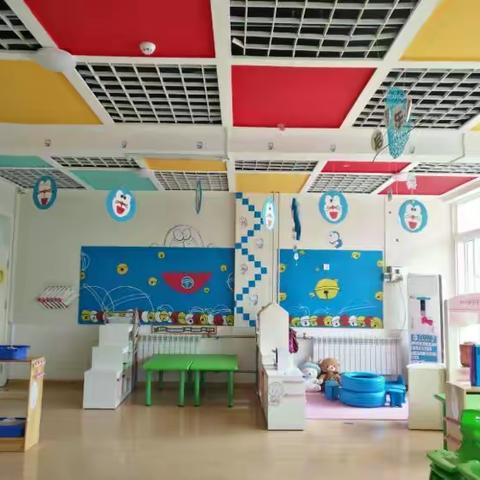 文正教育集团文达幼儿园小五班环境解读——哆啦A梦的百宝袋