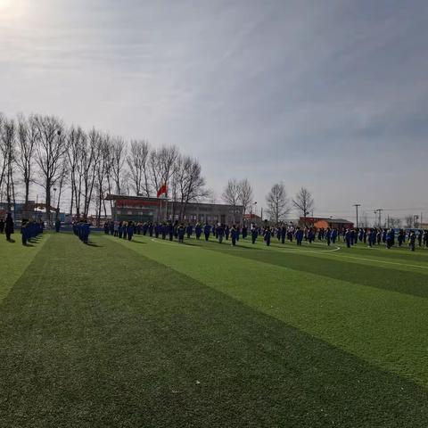 细节决定成败 ﻿----图牧吉中心学校第六周值周日常生活