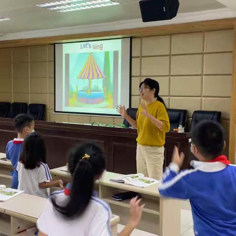 简约扎实，灵动有效----记冼月明老师研讨课…《Unit 7 In the playground 》