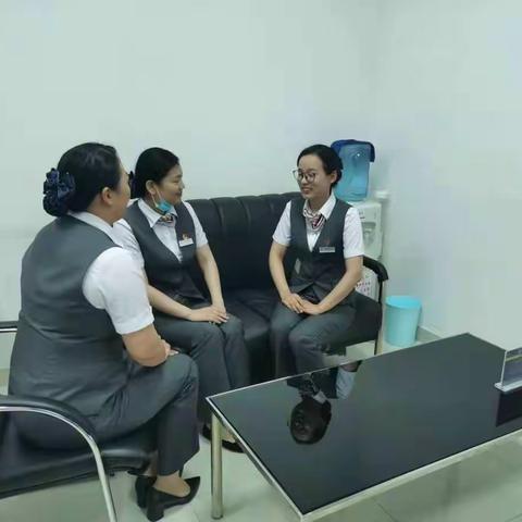 谈心谈话暖人心