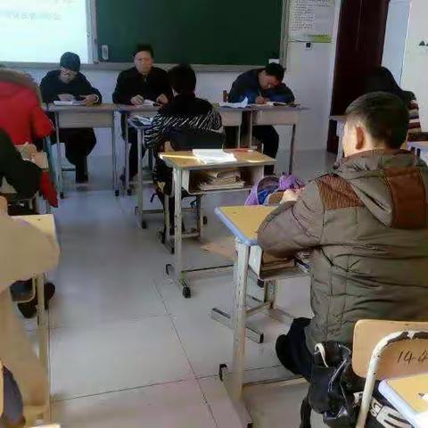 沐风栉雨，砥砺前行--周家庄小学期中考试质量分析会