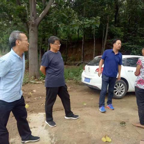 新密市教师进修学校8月8日扶贫纪实