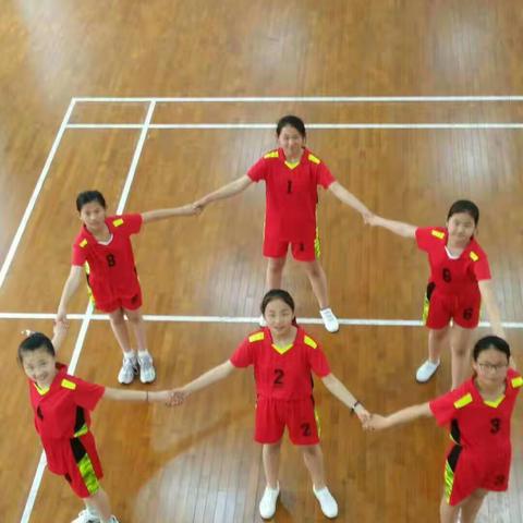 以球润德   以球强体   以球促学