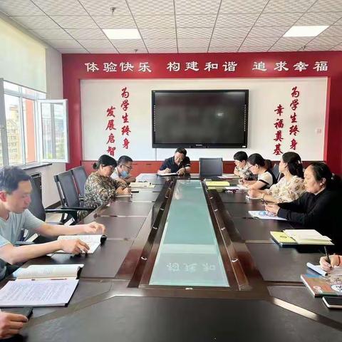 强化新课标学习，以考促学筑成长        --白山市第八中学新课标知识测试