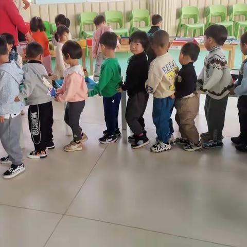 “心悦读，爱陪伴”亲子绘本故事作品展