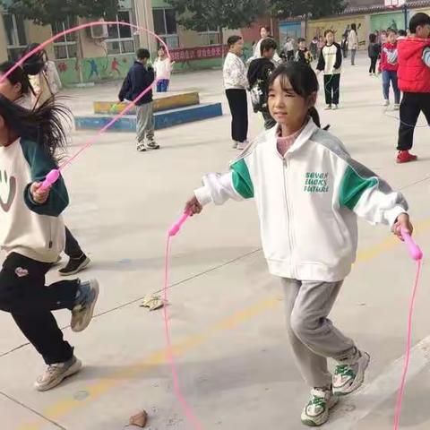 跳”动青春 “绳”采飞扬——张龙乡第一小学跳绳活动