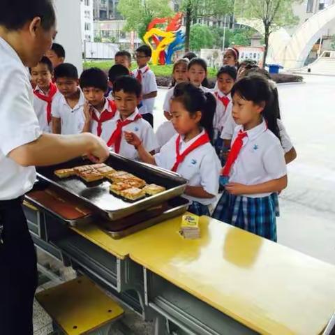 “畅想童年，放飞梦想”常山县第一小学305班活动掠影