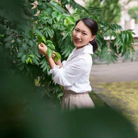 桃李不言  下自成蹊――记常一小教师洪敏