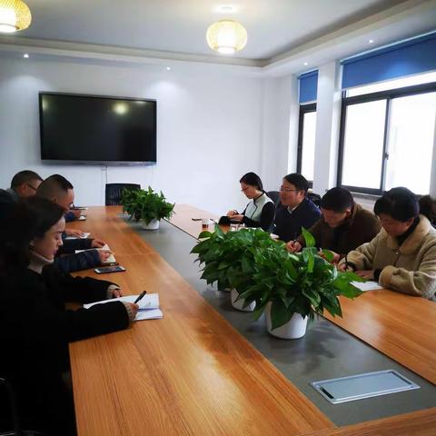 谆谆之言谈发展 ，意之殷殷话期许---县教育局领导莅临浙师大附中视察工作