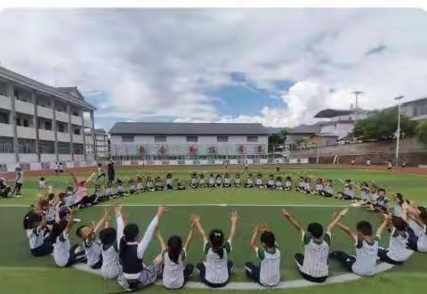 “你好，小学！”                                 ——工农幼儿园