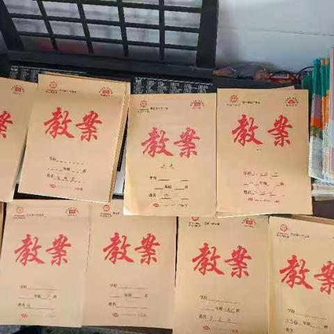 以检促优，落实“双减"一一何大岷小学九月份教学常规检查