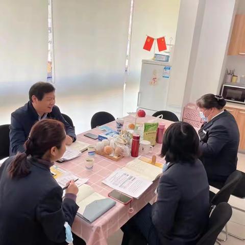 吴偶明副行长赴芷江路支行开展网点渠道与运营工作调研