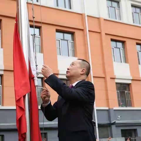 爱洒校园 情系教育