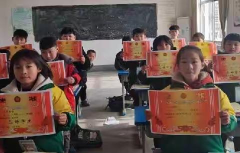 同心战“疫”，停课不停学——马庄小学三年级