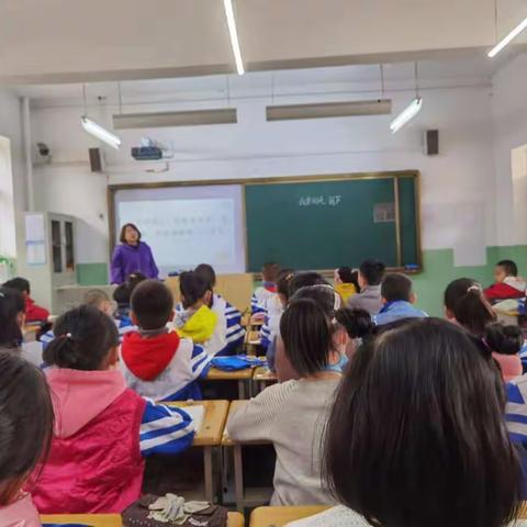 虎胜街小学“三人行”大型课堂教学观摩研讨活动