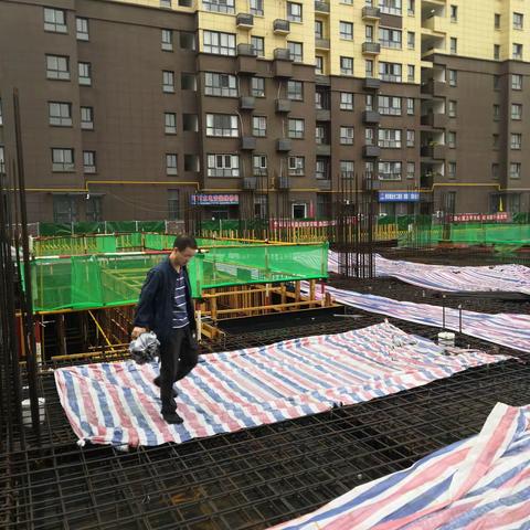 开发区建设工程部对入区项目工地防汛安全开展排查