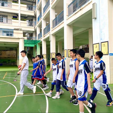 放飞梦想，迎蓝而上——海口市第二十五小学校园篮球班级联赛开幕