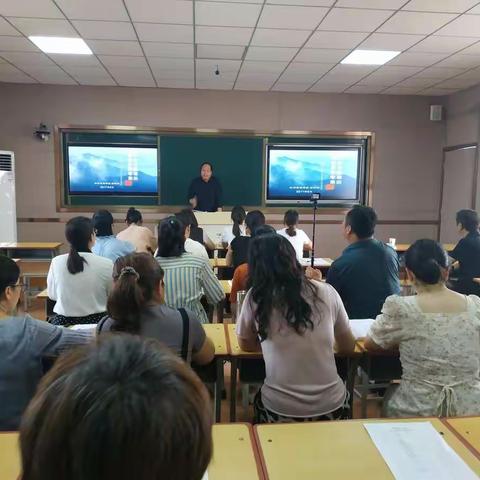 宝剑锋从磨砺出，梅花香自苦寒来——洛龙区教研室吉志峰主任指导关圣街小学语文学科教研活动