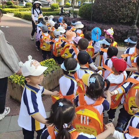 昭阳区理想金贝贝幼儿园“寻找春天”主题活动