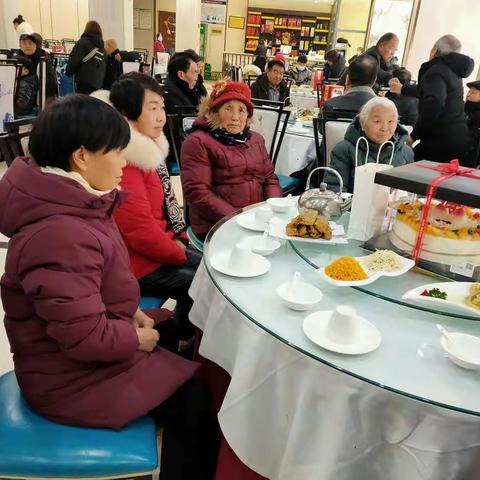 野鹿村王栓牛兄弟姊妹的老母亲九十大寿庆贺