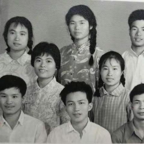 平凡岁月.工友情意浓.青春年代.难忘的回忆。