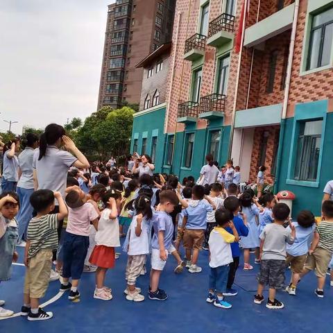 东方禾韵幼儿园 Baby班一周小记 可爱的我们 快乐的成长👣