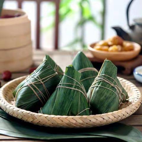 【浓情端午，共享美食】—教育港大地幼儿园小一班端午节冷餐会