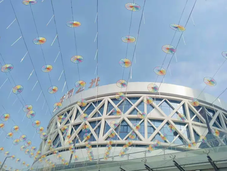 著名景点:香溪洞,擂鼓台,南宫山天一广场的风筝风