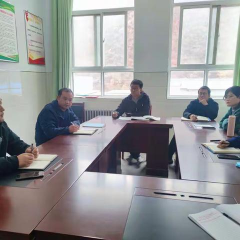 勠力同心同心共奋斗，砥砺前行再扬帆—杨河初中数学组教研活动纪实
