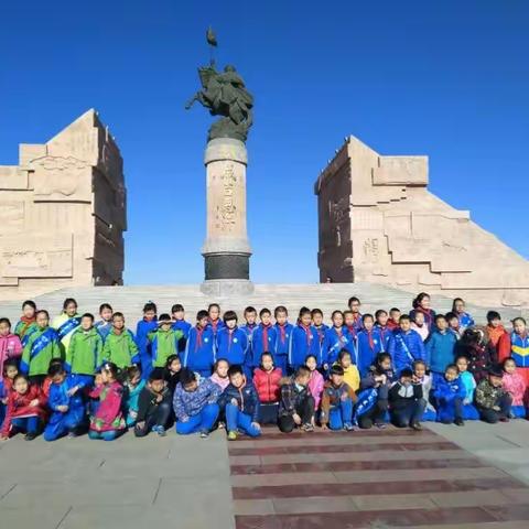 传承雷锋精神，争当优秀志愿者