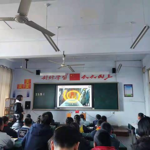 学习研讨不懈步  听课评课促成长——军埠口中心小学数学听课研讨