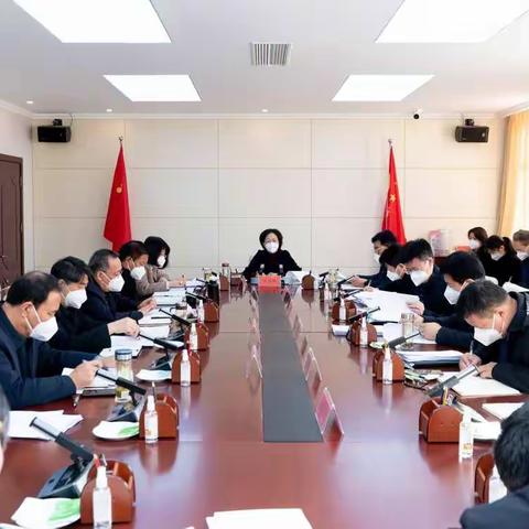 张荷红局长主持召开党组扩大会专题研究党风廉政建设工作并听取各班子成员“一岗双责”落实情况