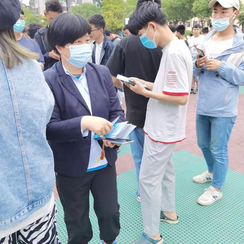 中国银行大东门支行成功开展“断卡”知识进校园暨金融防诈骗主题宣传活动
