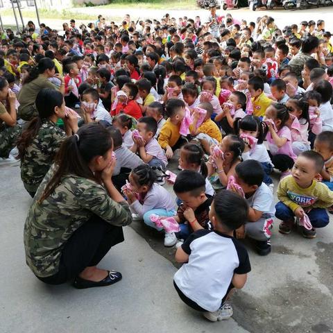 孟定镇哆来咪幼儿园消防知识安全培训