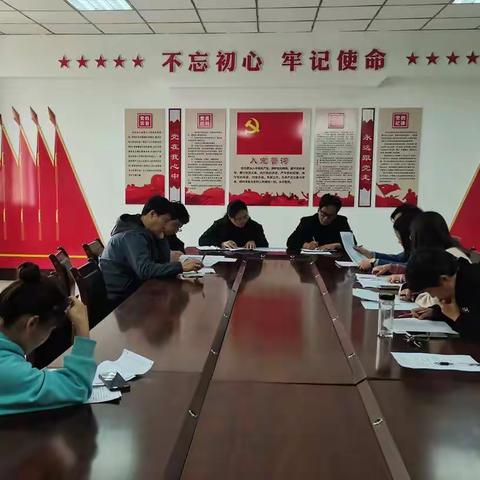 精准分析明确方向          砥砺初心笃定前行——电机中学九年级第一次模拟考试成绩分析会