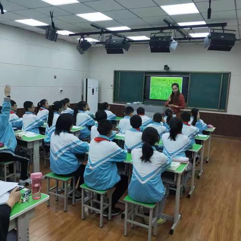 立足课堂 夯实教研                                       —西关小学数学教研暨新课程达标启动活动