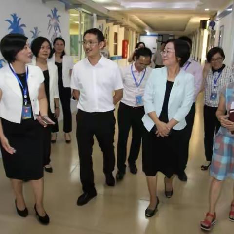 三亚市政府周俊副市长在九小调研
