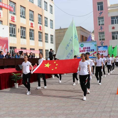 巴燕乡中心学校“牢记习爷爷教导，争做新时代好队员”庆六一文艺演出暨少年宫第七届才艺展示活动