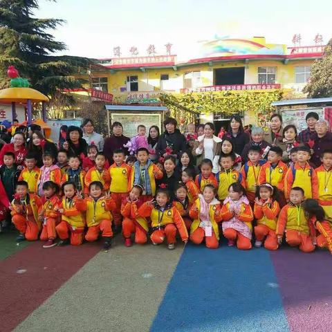 城西幼儿园庆＂三八＂孝亲活动，非常感谢女神妈妈的参与！祝宝妈们女神节日快乐！