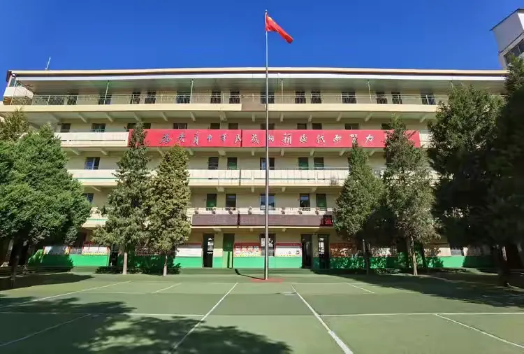 延安育才红军小学"红领巾心向党"新队员入队仪式暨庆祝少先队建队日