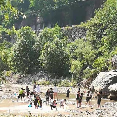 体验作文“学习动力加油站”夏令营风采（二）